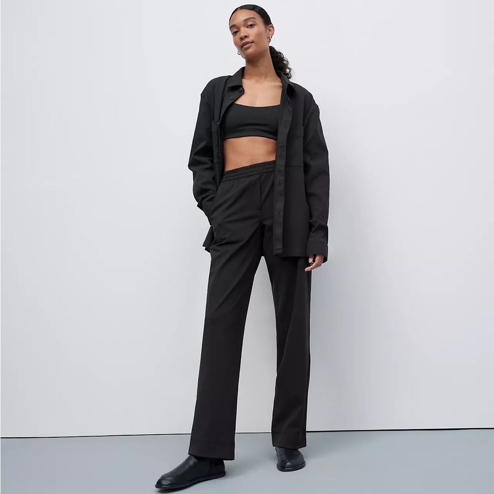 Straight-Leg Mid-Rise Pant Luxtreme Regular